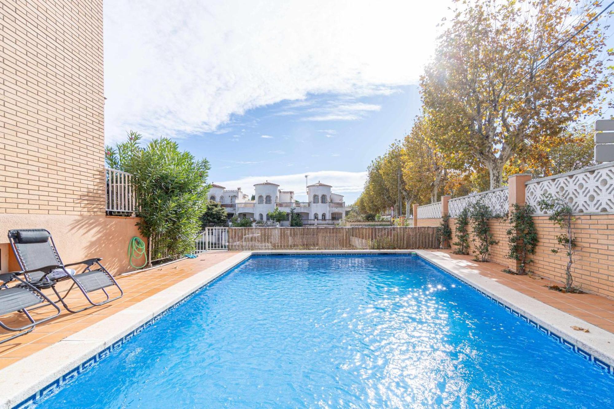 Jouvacations Villa Freser Empuriabrava Εξωτερικό φωτογραφία