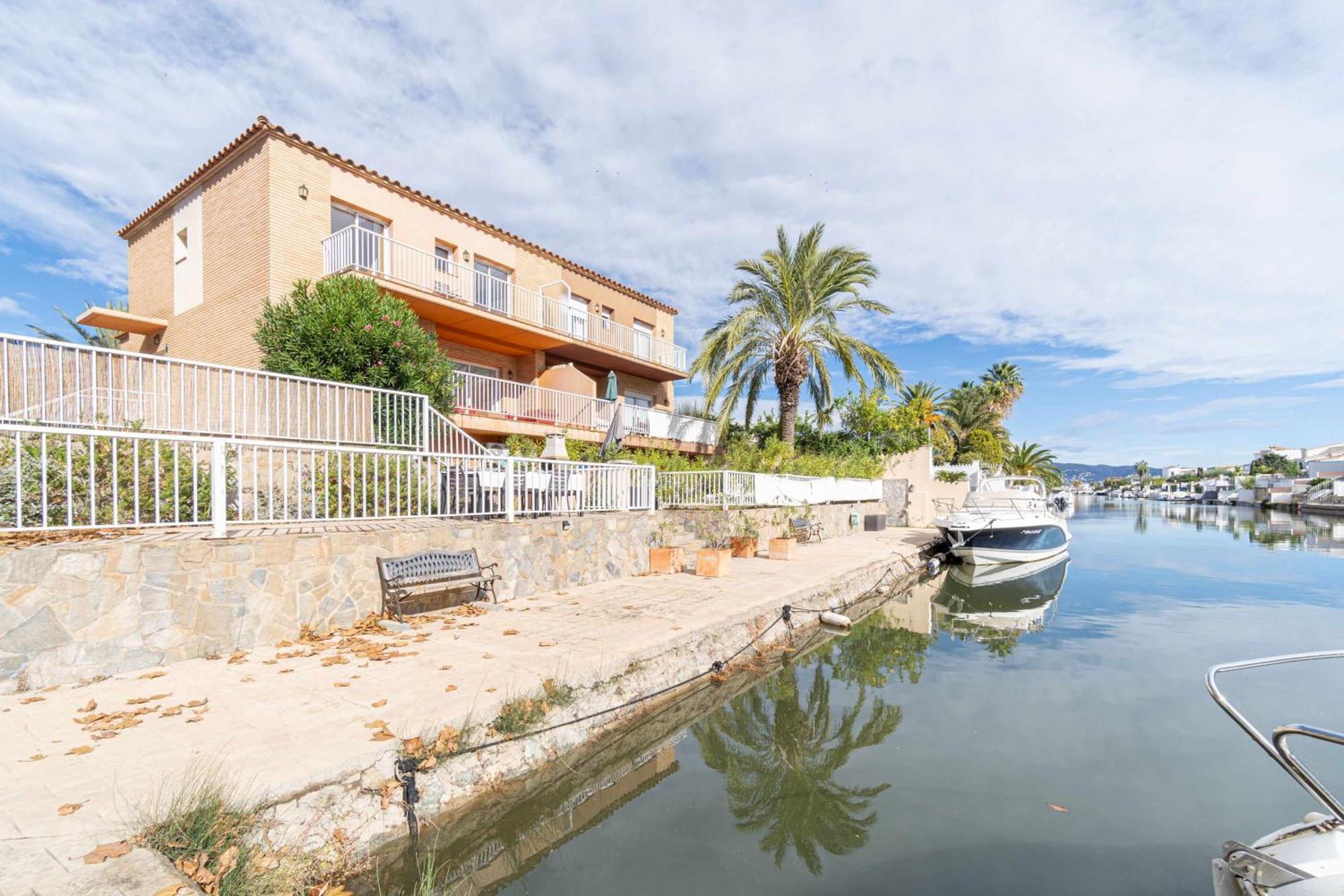 Jouvacations Villa Freser Empuriabrava Εξωτερικό φωτογραφία